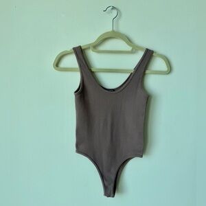 Zara Ribbed Scoop-Neck Bodysuit in Taupe